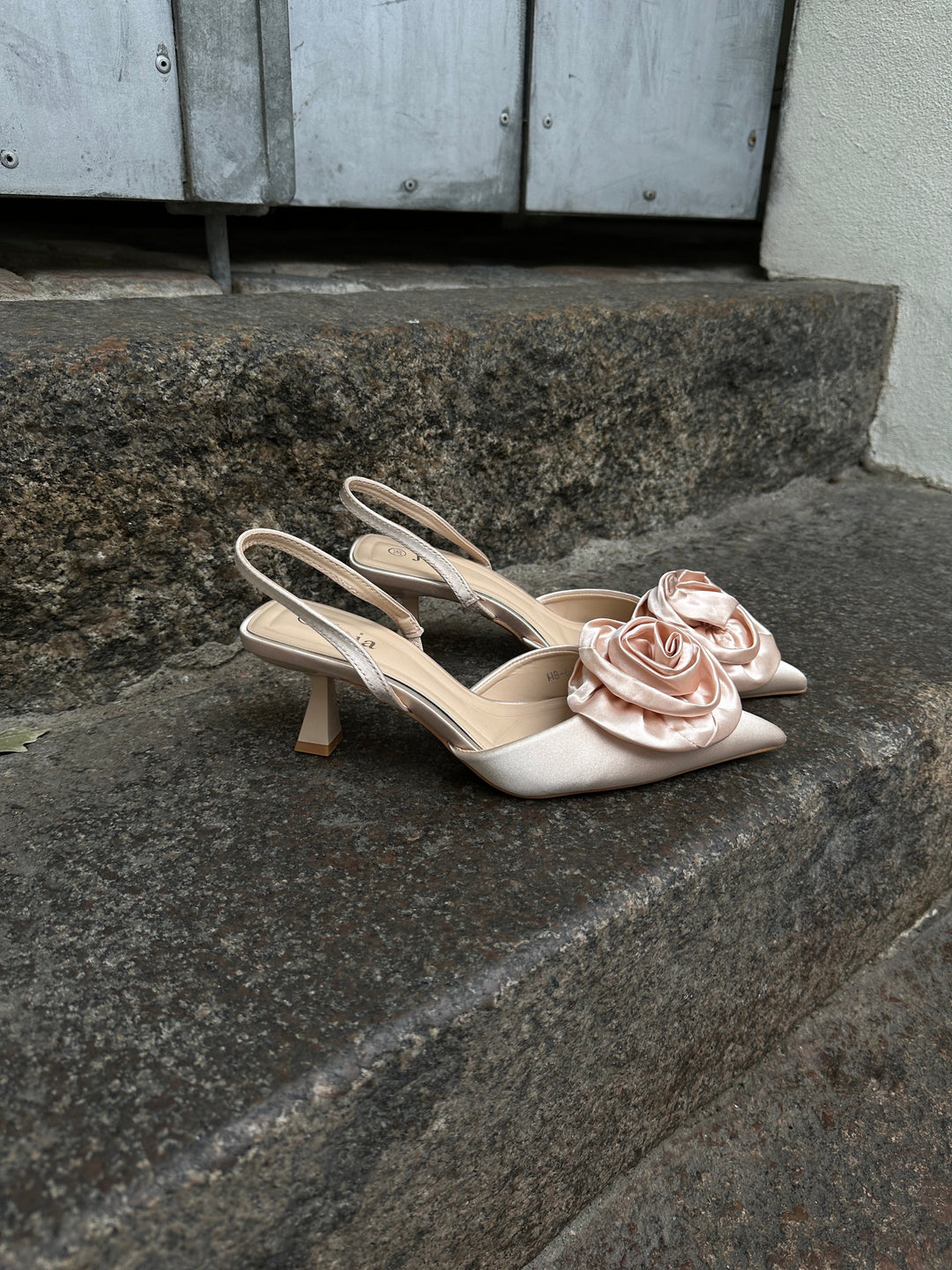 Frida Pumps - Beige