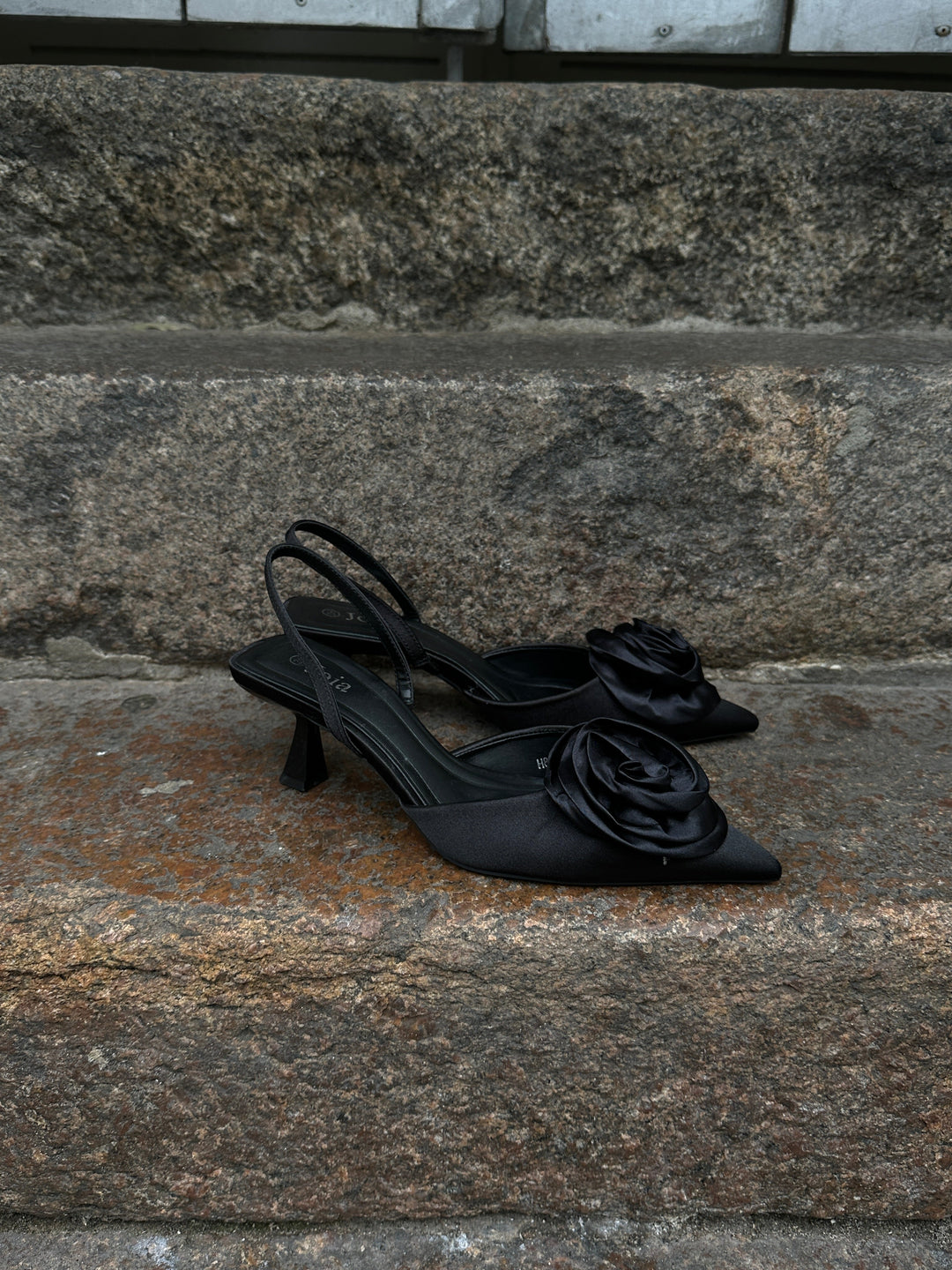Frida Pumps - Black