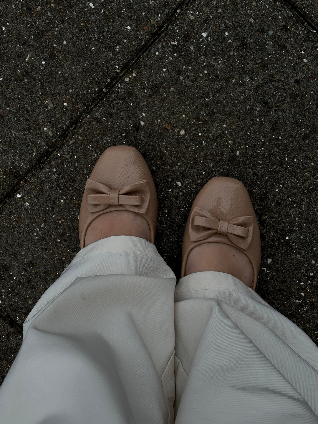 Rosie Bow Ballerina - Taupe