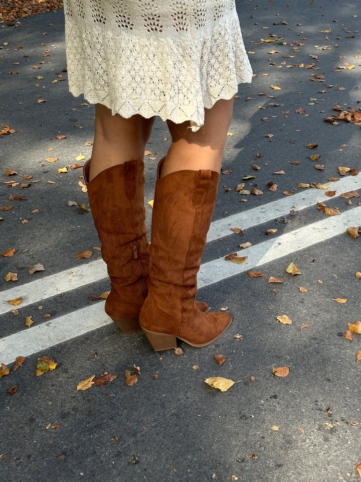 Belle Cowboy Boots - Camel Brown