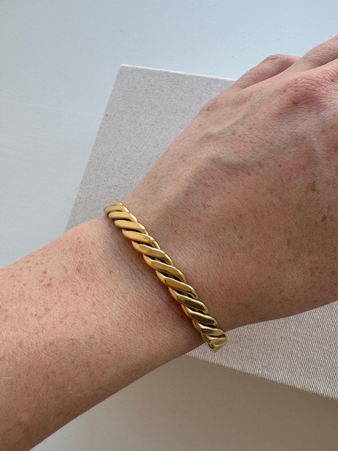 Emma Twisted Bracelet - Gold