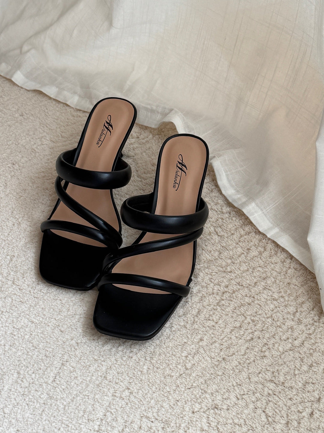 Mila Puff Heeled Sandals - Black