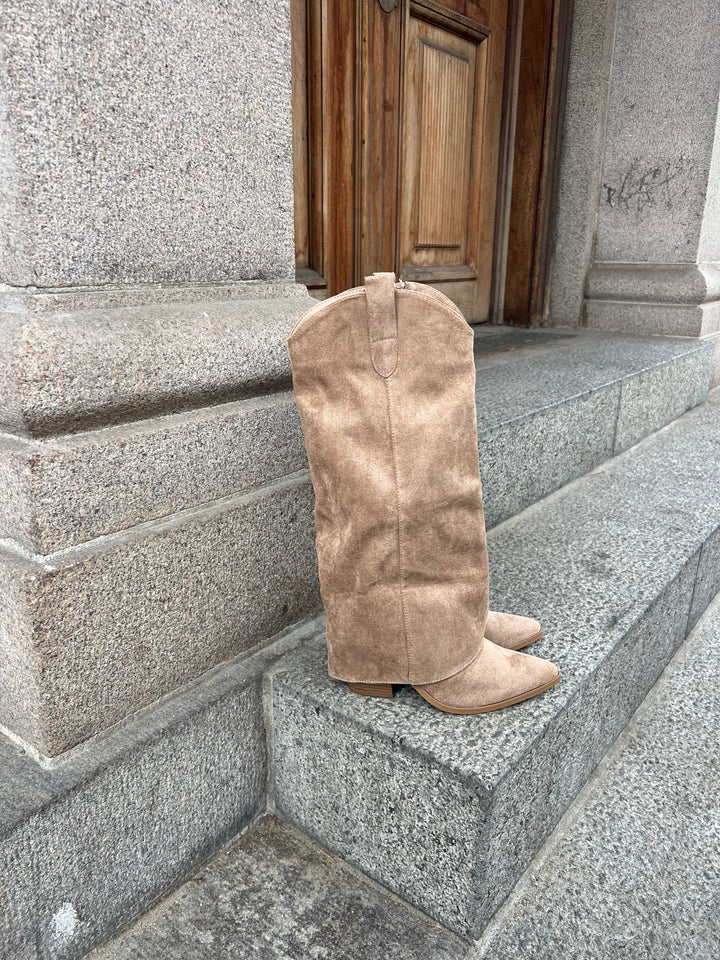 Melanie Soft Suede Boots – Taupe