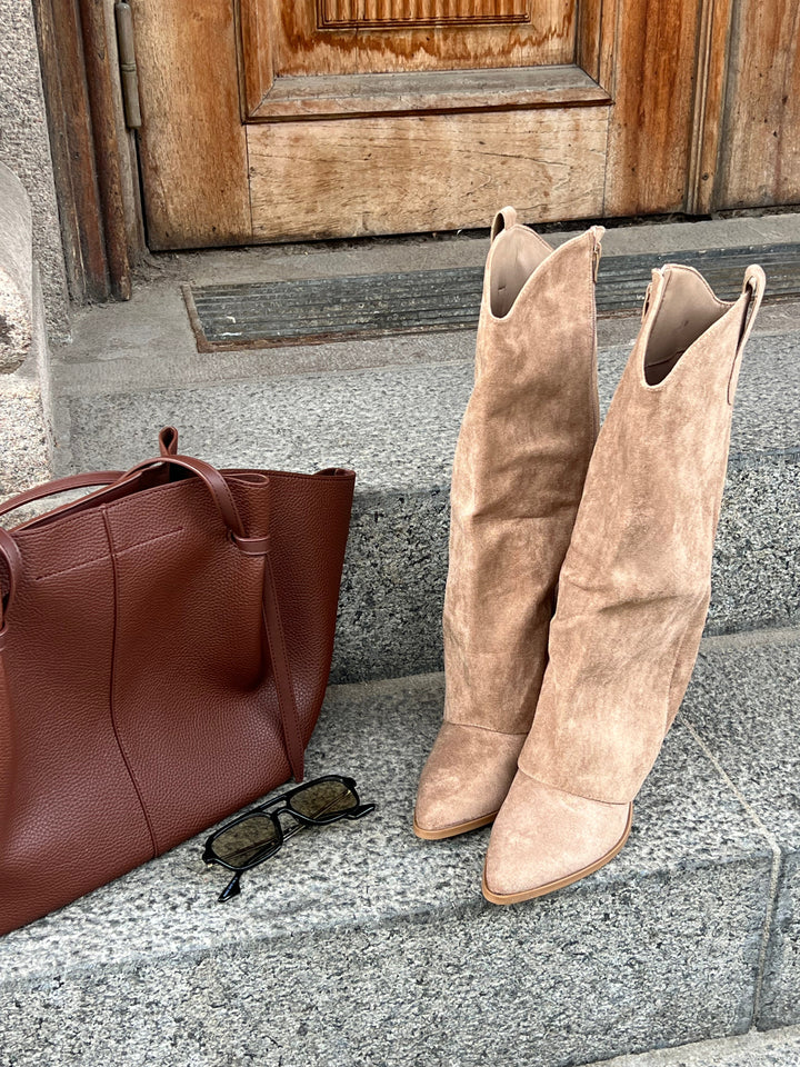 Melanie Soft Suede Boots – Taupe