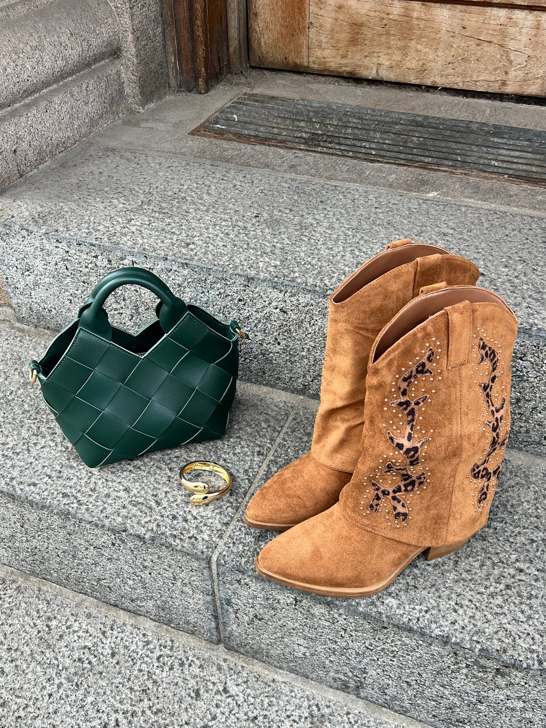 Arizona Embroidered Western Boots – Camel