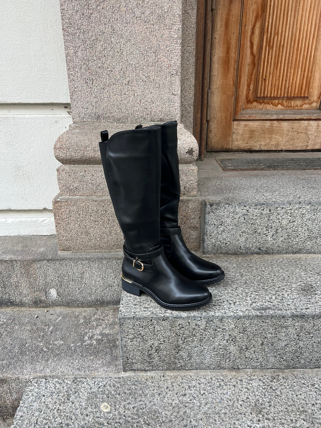 Vienna Knee Boots – Black