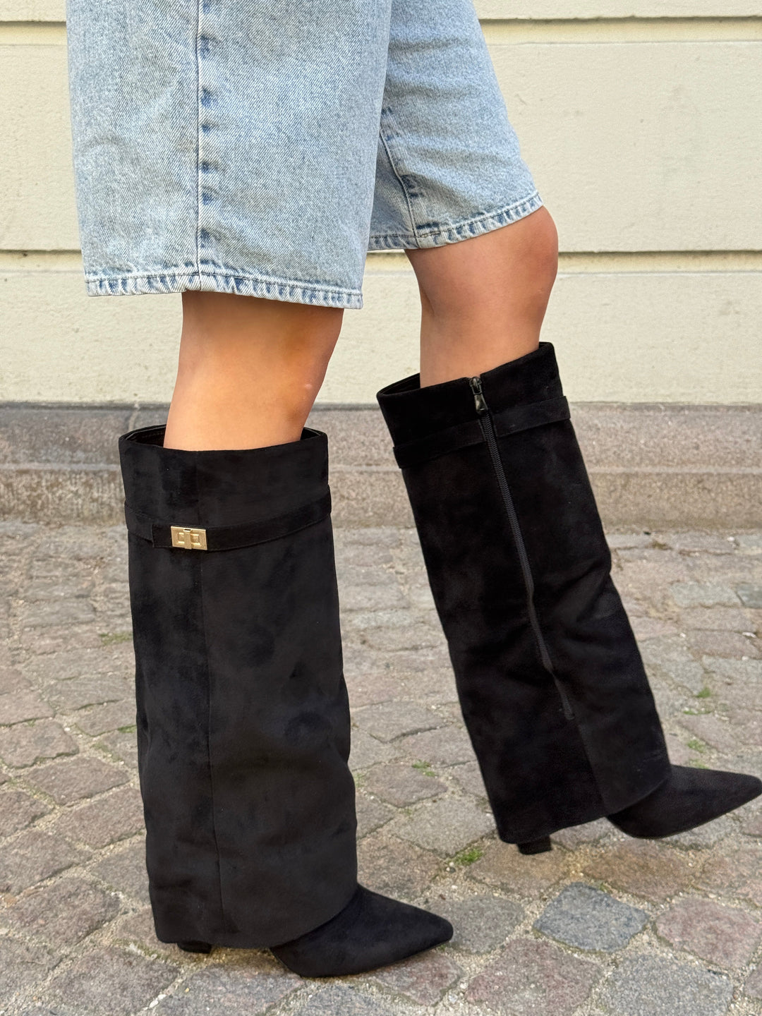 Mille Faux Suede Boots - Black