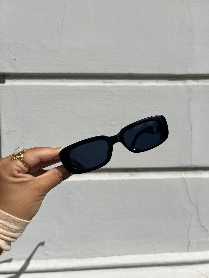 Nicoline Sunglasses - Black