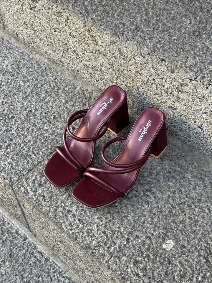 Mary Strap Sandal - Burgundy