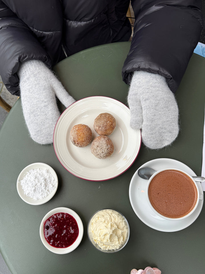 Lola Mittens - Light Grey