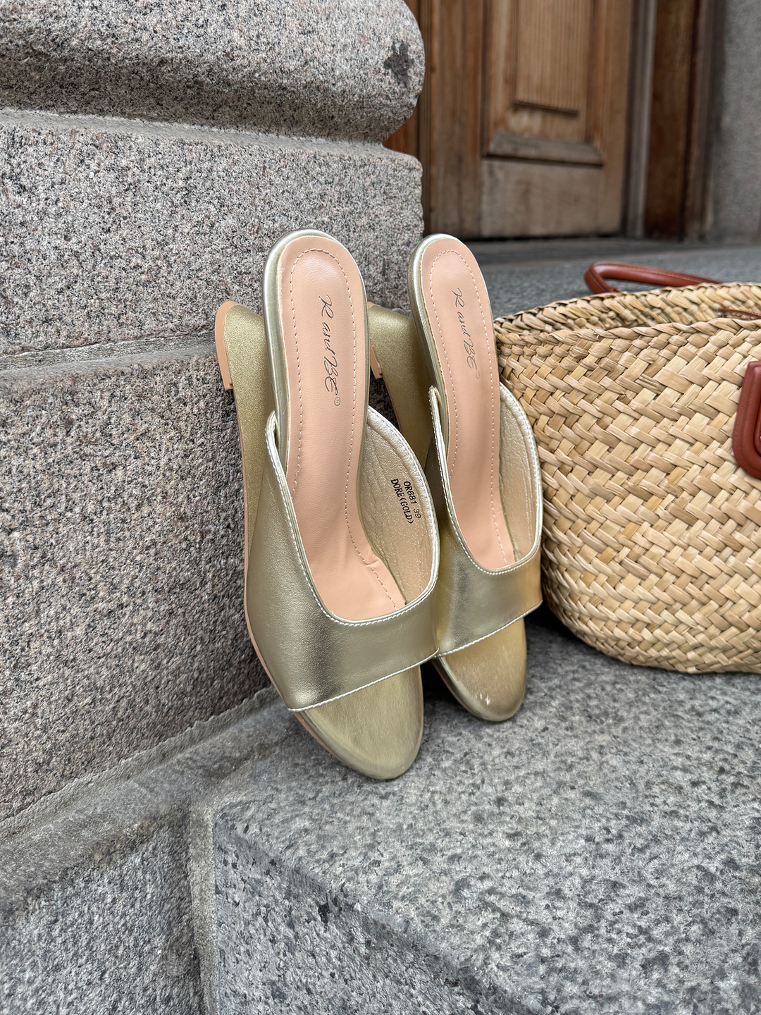 Elsa Slingback Kitten Heel - Gold