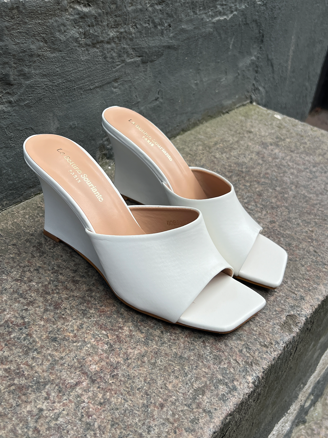Aria Elegant Wedge Mule - White