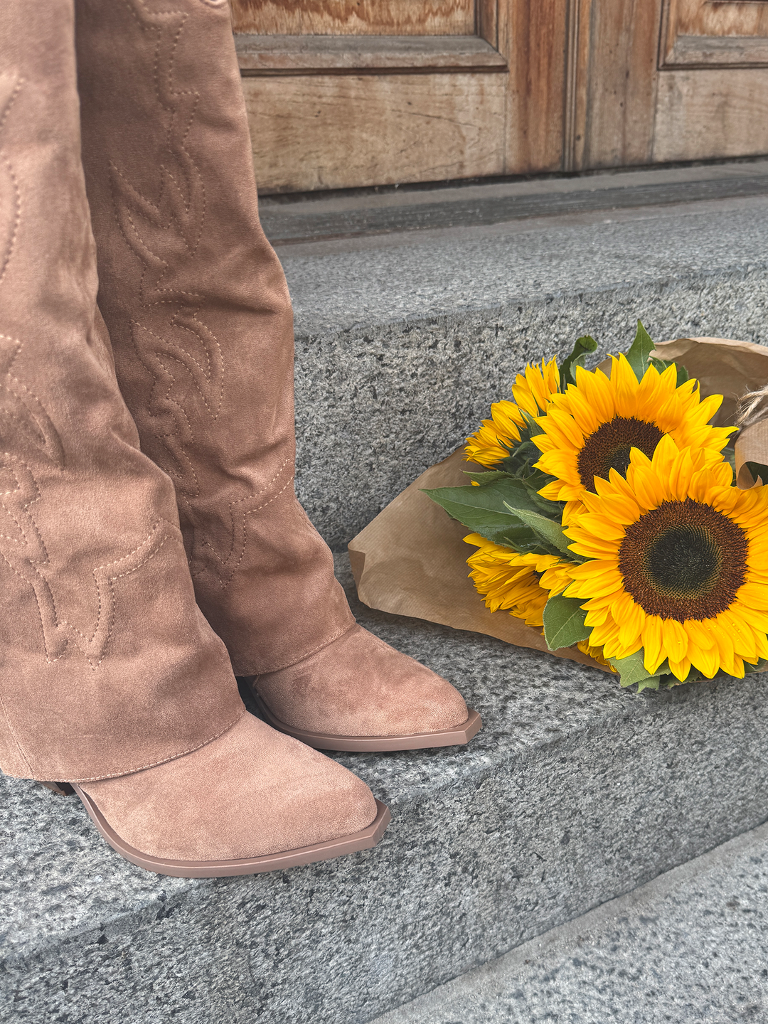 Katrine Suede Boots - Camel