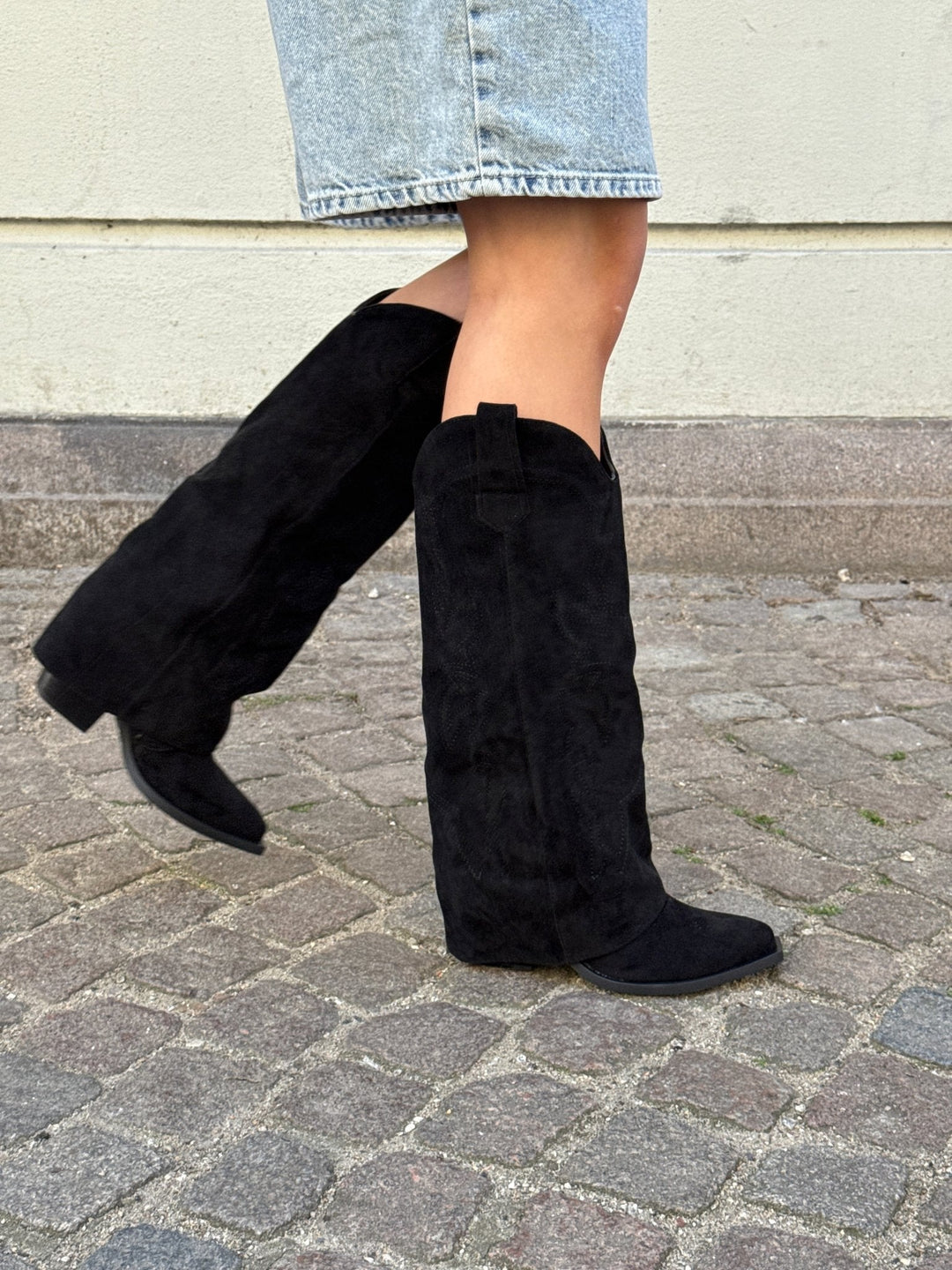 Katrine Faux Suede Boots - Black