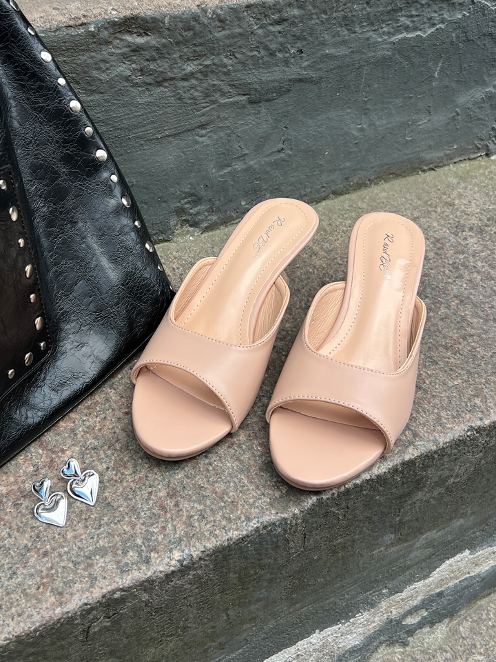 Elsa Slingback Kitten Heel - Beige